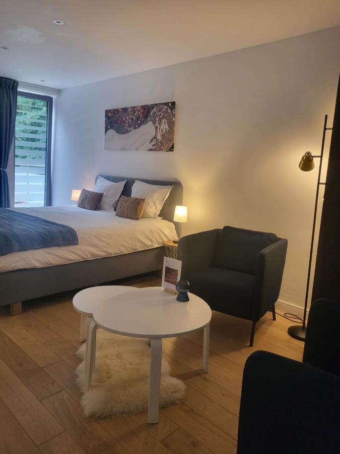 Table Et Chambre Particuliere Монс Екстер'єр фото